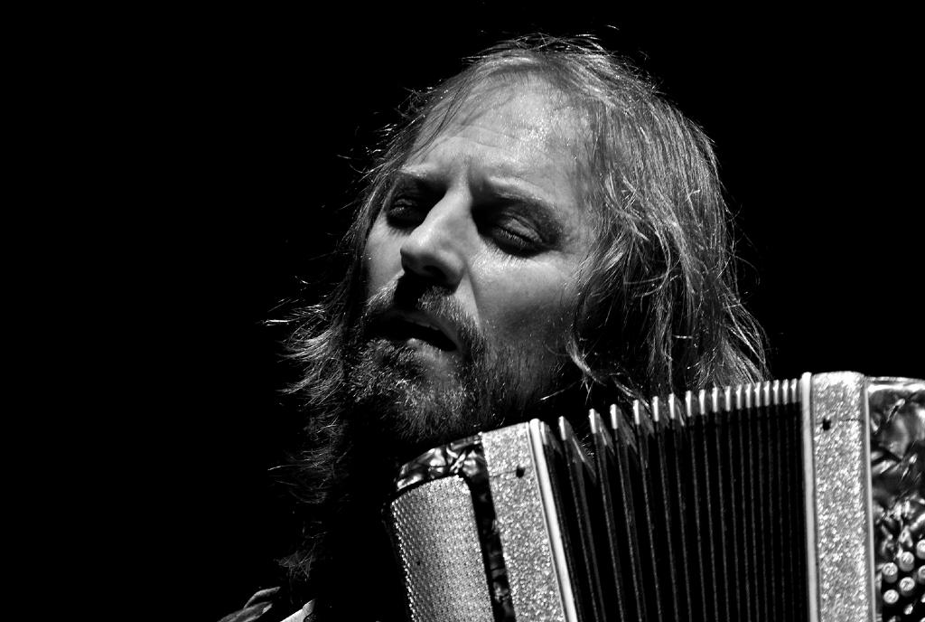 «Vibraciones» de Eduardo Fisicaro