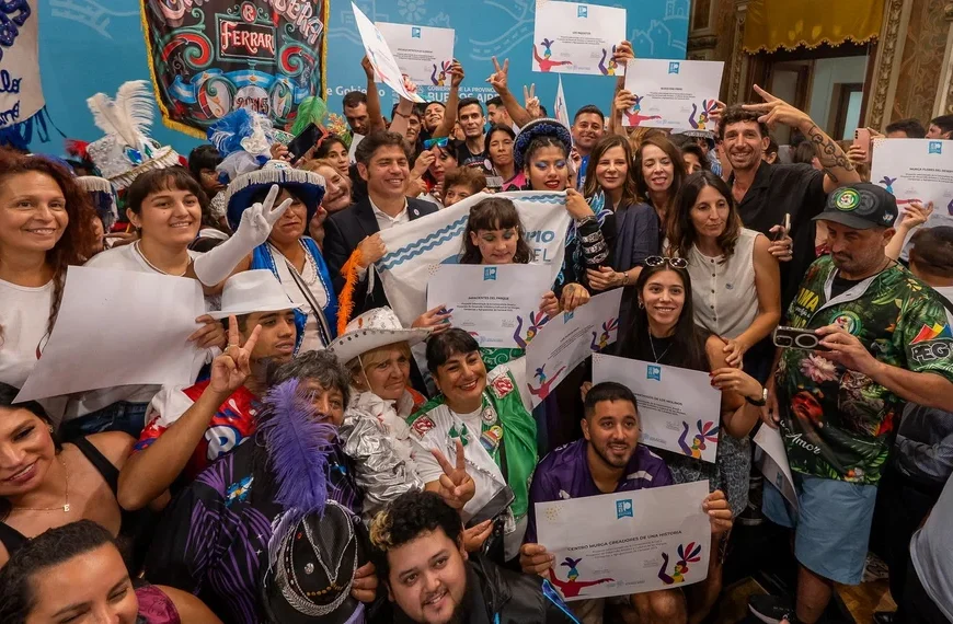 Reconocimiento a agrupaciones carnavaleras, de murgas y comparsas