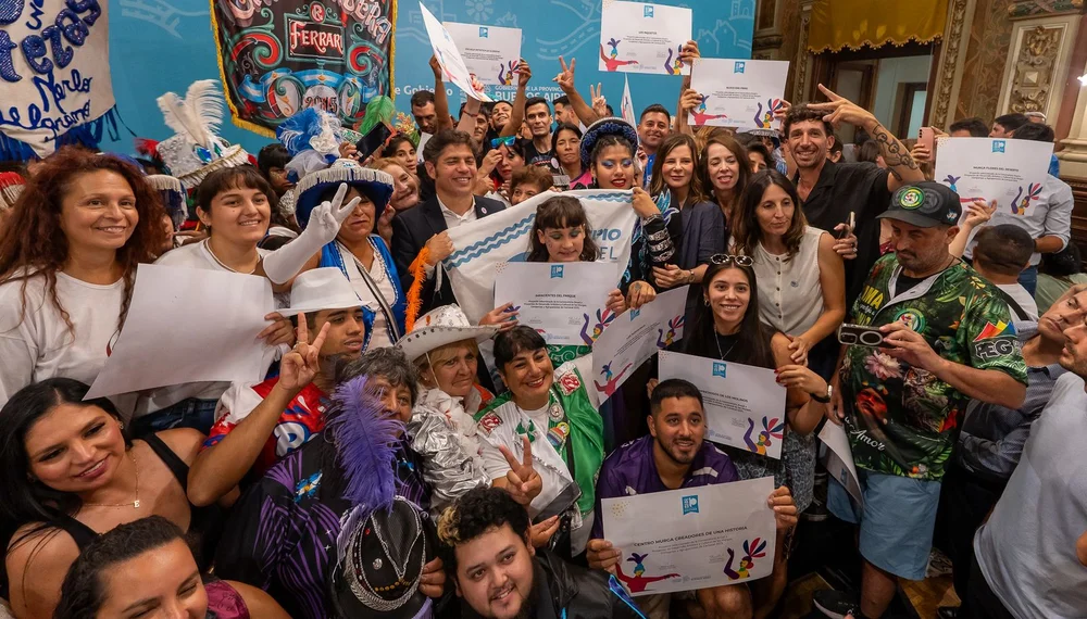 Reconocimiento a agrupaciones carnavaleras, de murgas y comparsas